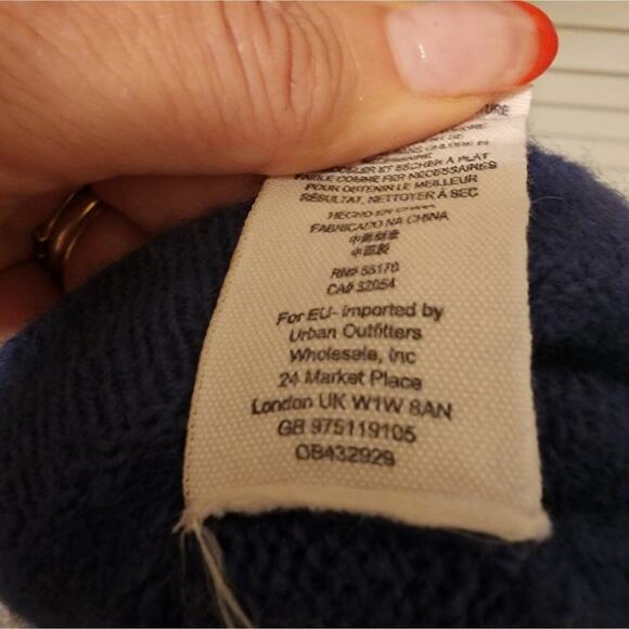 FREE PEOPLE BLUE OVERSIZED SWEATER SIZE SMALL - Picture 7 of 8